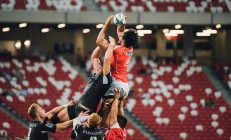 九游APP-赛道上的逆袭，阿斯顿马丁轻取梅赛德斯，塞恩斯关键制胜