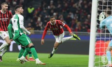 九游官网-关于AC米兰中场梅开二度，意甲豪门登顶积分榜的信息