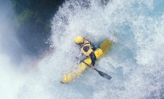 九游体育APP-贝恩神级表现引爆德甲争冠夜！赛后评分拉满的背后，是意志与技术的完美交响