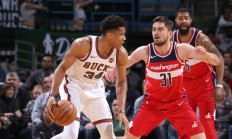 九游体育APP-猛龙队主场负于雄鹿队，遭遇连败