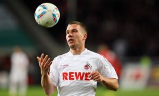 九游娱乐首页-新王当立！马丁内利展现巨星价值，荷兰青春风暴斩落葡萄牙