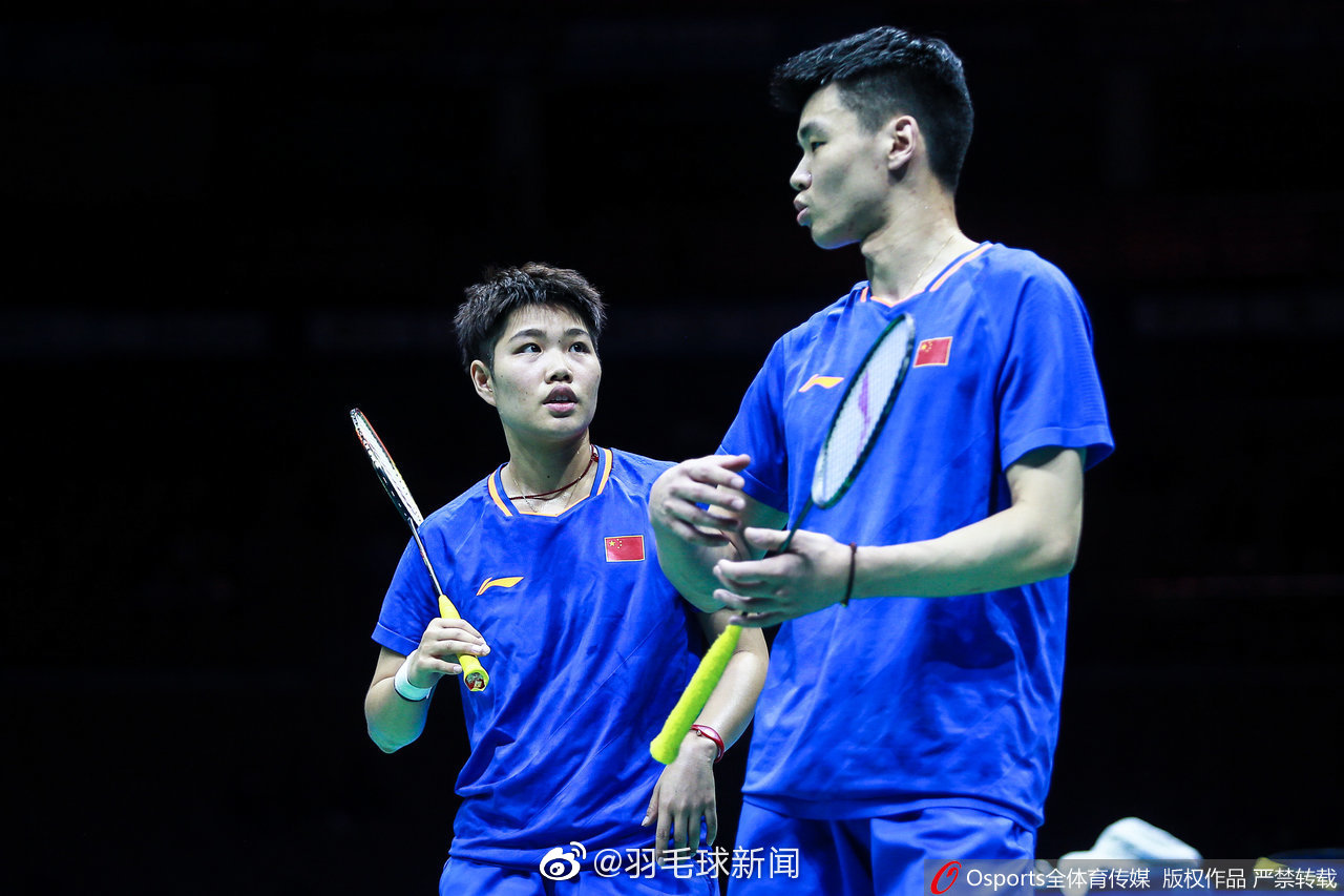 印尼队碾压丹麦队，黄鸭组合点燃赛场