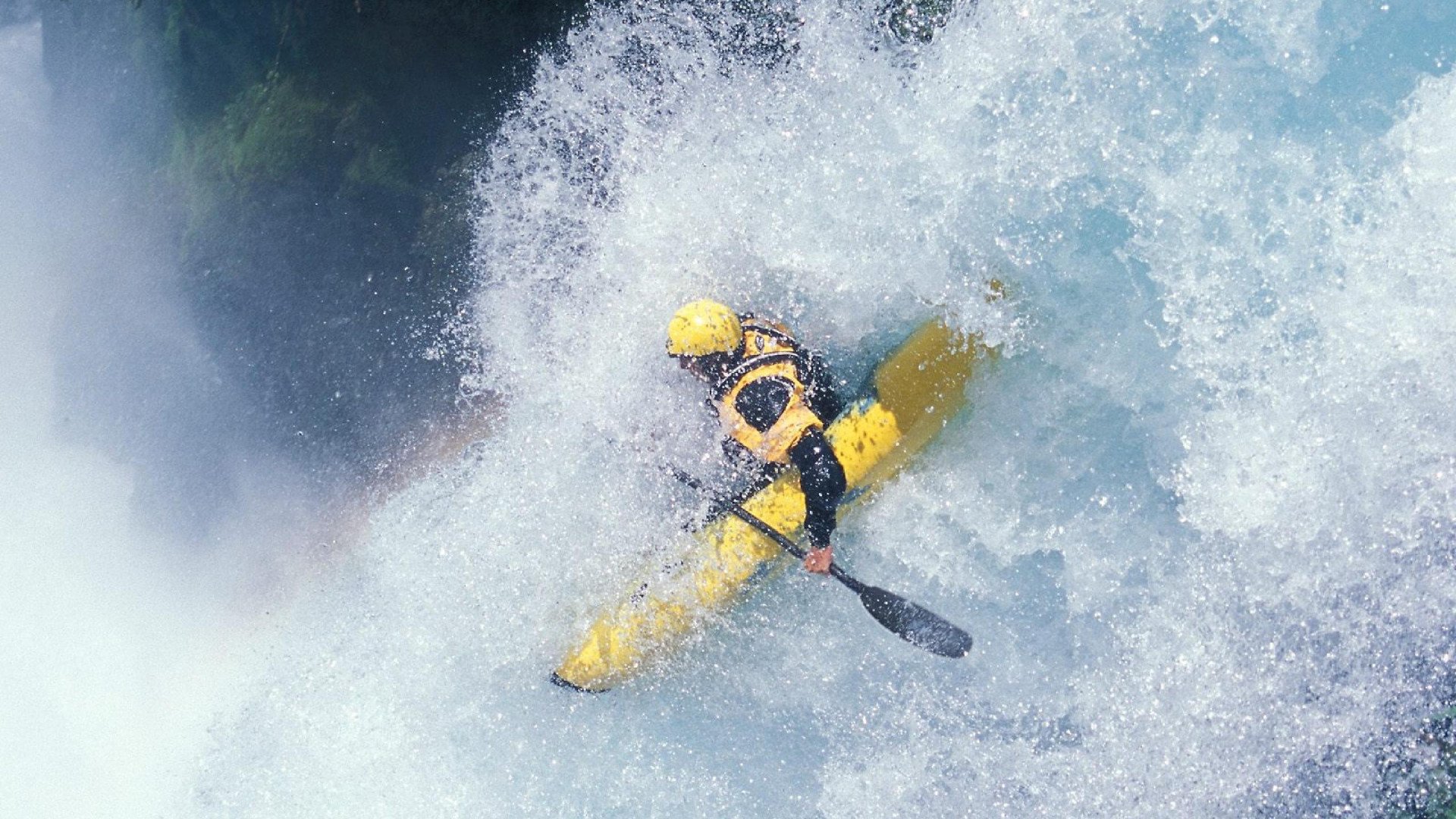 贝恩神级表现引爆德甲争冠夜！赛后评分拉满的背后，是意志与技术的完美交响