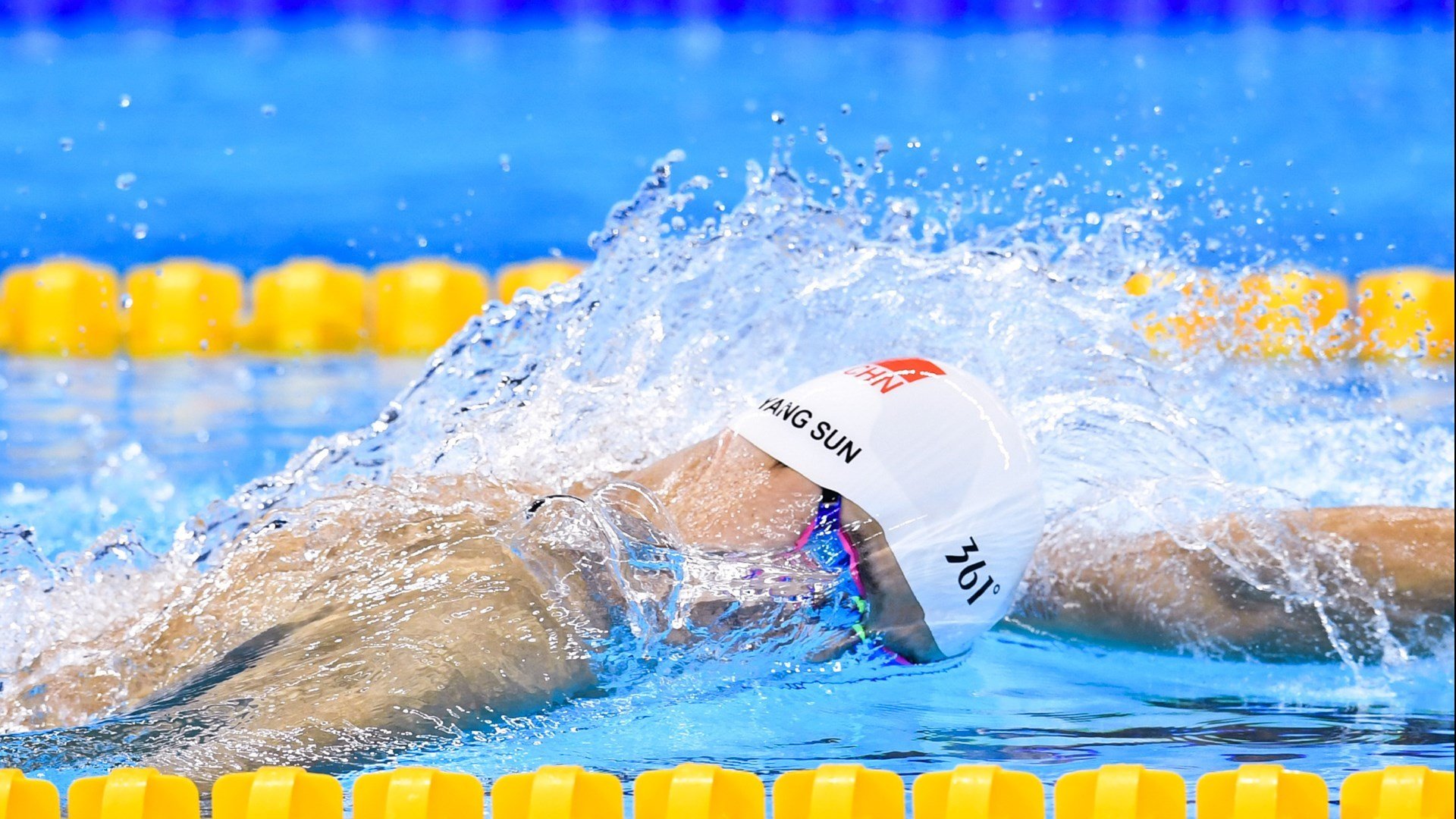 赛道与球场，当浓眉接管F1争冠战，太阳已悄然淘汰活塞